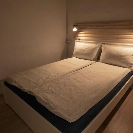 Ruifang Yi Hostel New Taipei City Exterior foto