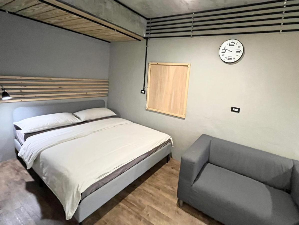 Ruifang Yi Hostel New Taipei City Exterior foto